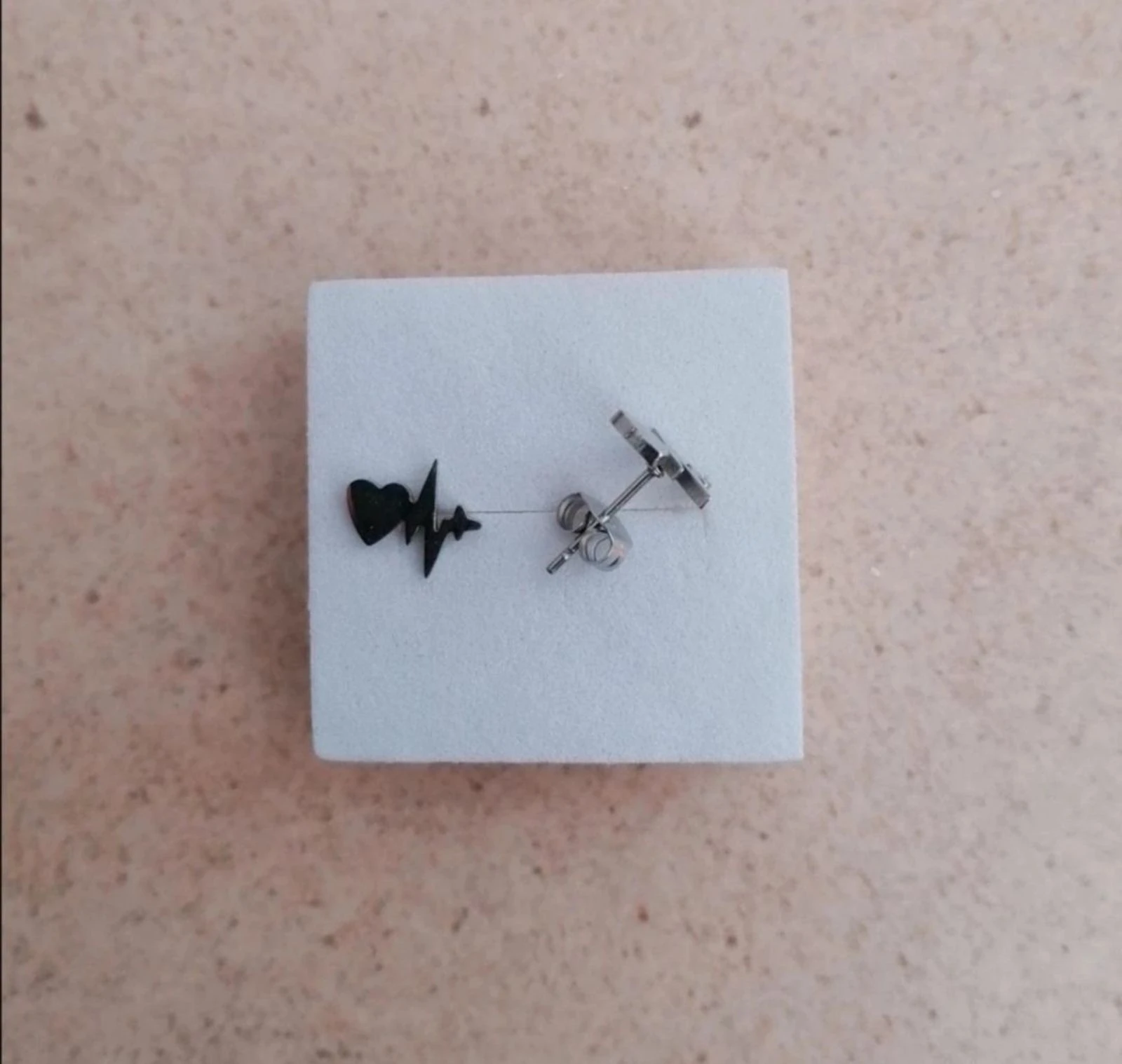 Boucles d'oreilles électrocardiogramme en acier – photo 2